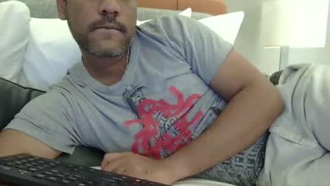 Snapshot of luckyfinalone chatting on 10.01.25 luckyfinalone online show from 10.01.25