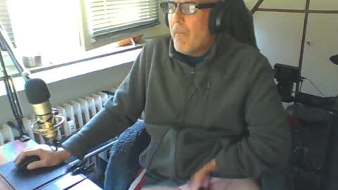        call me  Stefan online show from 04.19.26