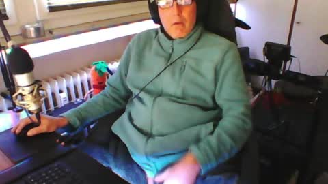 Snapshot of luckyfreak1 chatting on 05.15.26 call me Stefan online show from 05.15.26