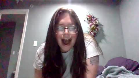 Snapshot of luckygirl96 chatting on 11.15.25 luckygirl96 online show from 11.15.25