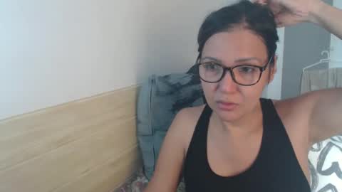 Snapshot of luckyisa chatting on 09.25.25 angelisa online show from 09.25.25