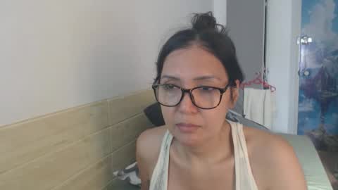 Snapshot of luckyisa chatting on 10.15.25 angelisa online show from 10.15.25