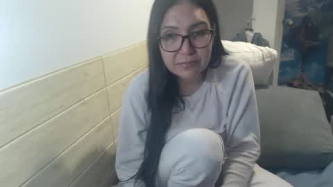 Snapshot of luckyisa chatting on 02.17.26 angelisa online show from 02.17.26