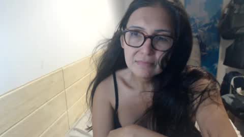Snapshot of luckyisa chatting on 08.03.26 angelisa online show from 08.03.26