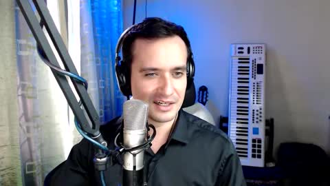 Snapshot of luckyman10000000 chatting on 10.22.25 luckyman10000000 online show from 10.22.25