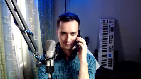 Snapshot of luckyman10000000 chatting on 10.28.25 luckyman10000000 online show from 10.28.25