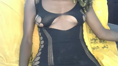 luckystar_19 online show from 12.21.25