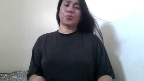 Snapshot of luckyts_cumx chatting on 10.22.25 luckyts_cumx online show from 10.22.25