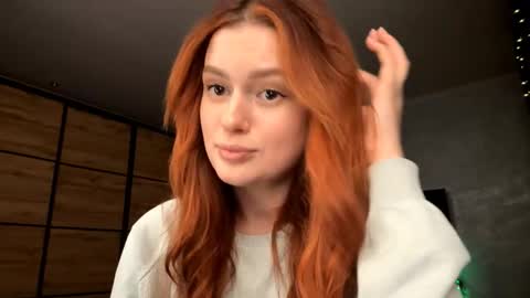 Snapshot of lucretiareisen chatting on 03.27.26 EmmaEmbers online show from 03.27.26