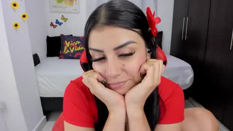 Snapshot of lucy007_ chatting on 02.23.25 luciana online show from 02.23.25