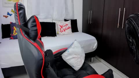 Snapshot of lucy007_ chatting on 03.05.25 luciana online show from 03.05.25