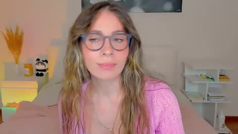 lucy__ray online show from 12.08.24