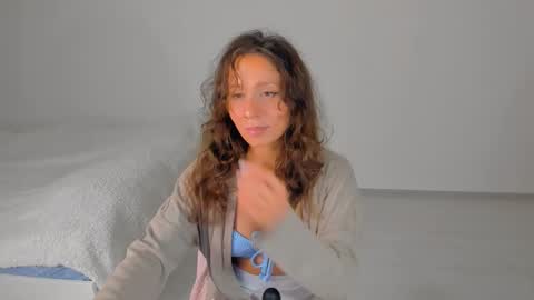 lucy__ray online show from 12.01.25