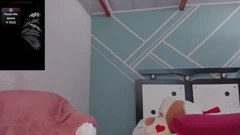 Snapshot of lucy_bluesea chatting on 10.30.25 Lucy Herrera online show from 10.30.25