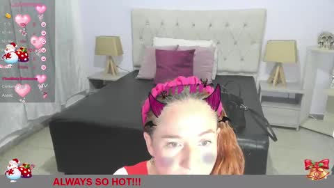 Snapshot of lucy_hot77 chatting on 01.06.25 Lucia online show from 01.06.25