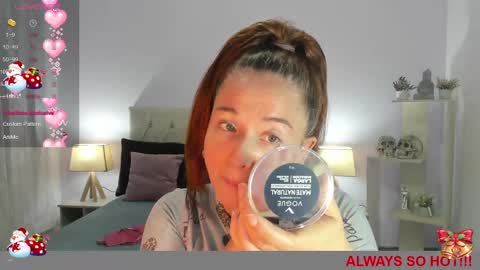 Snapshot of lucy_hot77 chatting on 01.09.25 Lucia online show from 01.09.25