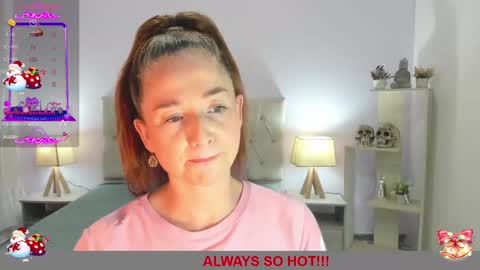 Snapshot of lucy_hot77 chatting on 01.16.25 Lucia online show from 01.16.25