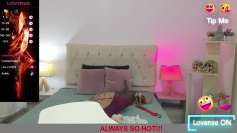 Snapshot of lucy_hot77 chatting on 03.05.25 Lucia online show from 03.05.25