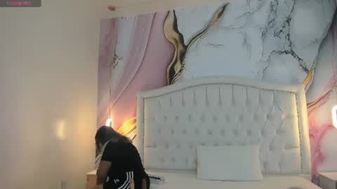 Snapshot of lucy_milf_474 chatting on 07.16.26 Lucy online show from 07.16.26