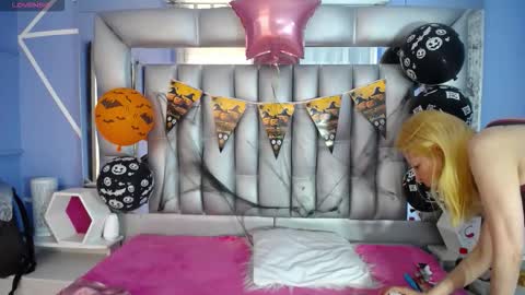  SleepyAbuela online show from 10.19.25