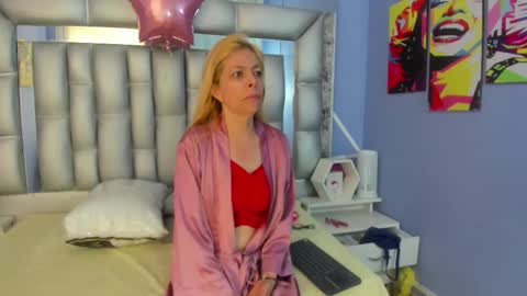  SleepyAbuela online show from 11.21.25