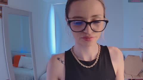 Snapshot of lucy_priincess chatting on 01.19.25 lucy online show from 01.19.25