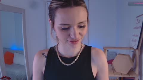 Snapshot of lucy_priincess chatting on 01.20.25 lucy online show from 01.20.25