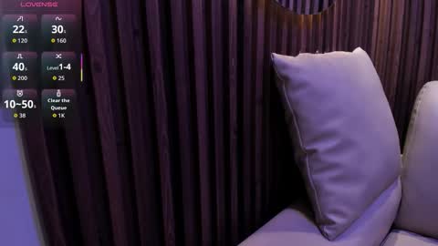 Sofia  online show from 11.28.25