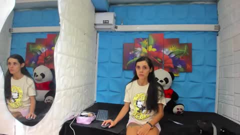 Snapshot of lucy_unlimited chatting on 11.16.25 Lucy unlimit come back here online show from 11.16.25