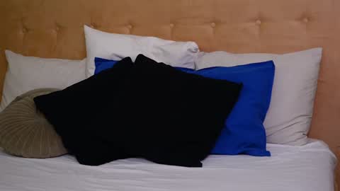 LucyAddison online show from 12.06.24