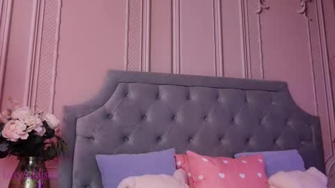 LucyAddison online show from 11.11.25