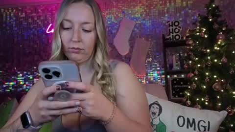 lucyallen4201 online show from 12.20.25