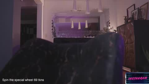 Lucy Alien  online show from 12.13.24