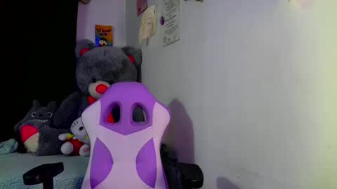 Snapshot of lucycherry__ chatting on 03.08.25 LUCIA online show from 03.08.25