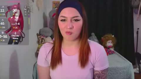 Snapshot of lucycherry__ chatting on 09.12.25 LUCIA online show from 09.12.25