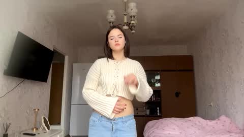 Snapshot of lucykillay chatting on 10.17.25 Anna online show from 10.17.25