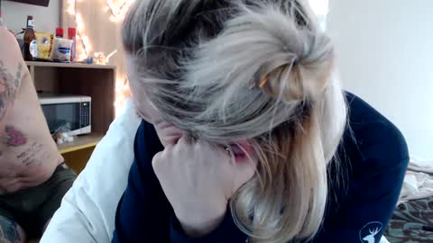 Lucy Loves Lookers online show from 12.26.24