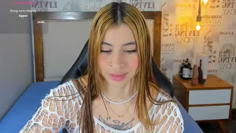 Snapshot of lucymars1 chatting on 10.04.25 L U C Y online show from 10.04.25