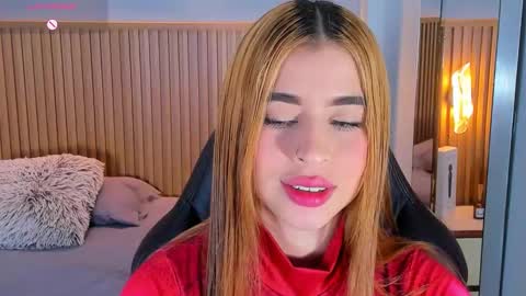 Snapshot of lucymars1 chatting on 10.10.25 L U C Y online show from 10.10.25