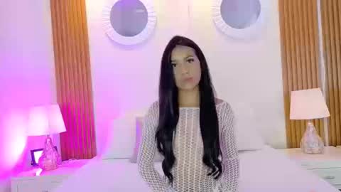 Snapshot of lucyowenss chatting on 10.18.25 LucyOwenss online show from 10.18.25