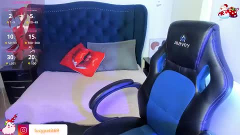 Lucy Petit online show from 11.24.25