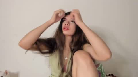 Snapshot of lucyportman chatting on 06.28.26 lucyportman online show from 06.28.26