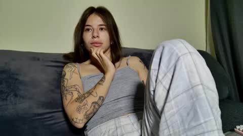 Snapshot of lucyrait chatting on 10.09.25 Lucy online show from 10.09.25