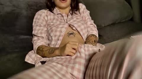 Snapshot of lucyrait chatting on 10.11.25 Lucy online show from 10.11.25