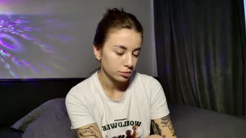 Snapshot of lucyrait chatting on 11.06.25 Lucy online show from 11.06.25