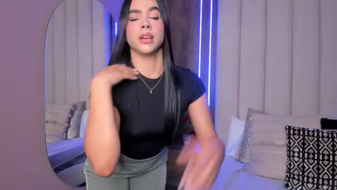 Snapshot of lucysalvatore chatting on 02.21.26 Lucy online show from 02.21.26