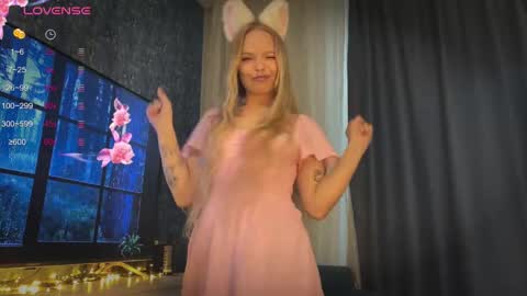 Snapshot of lucysaymeow chatting on 10.31.25 Spider Girl online show from 10.31.25