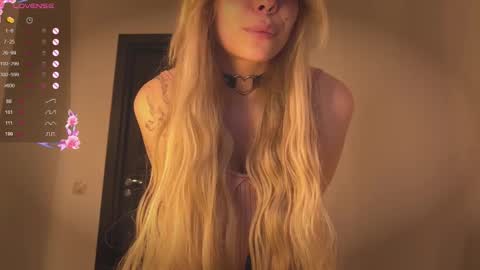 Snapshot of lucysaymeow chatting on 11.10.25 Spider Girl online show from 11.10.25