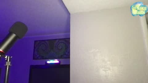 Snapshot of lucywants chatting on 06.06.26 Goddess Lucy lucywants online show from 06.06.26