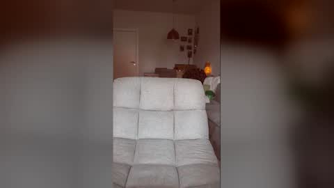 lucyxlou online show from 04.01.26